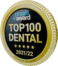 Trophäe praxis+award Top 100 Dental 2021/22